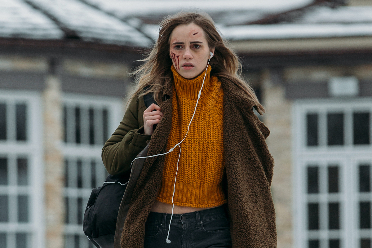 Review: ‘Seance’Suki Waterhouse Shines In A Supernatural Slasher Flick From The Writer Of 'You're Next' And 'The Guest'